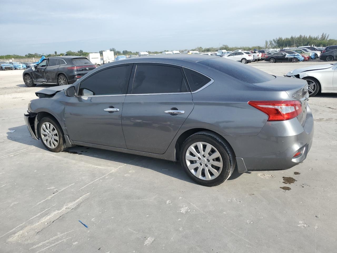 2017 NISSAN SENTRA S - Фото 2