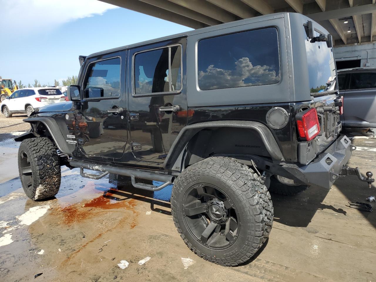 2017 JEEP WRANGLER U - Image 2