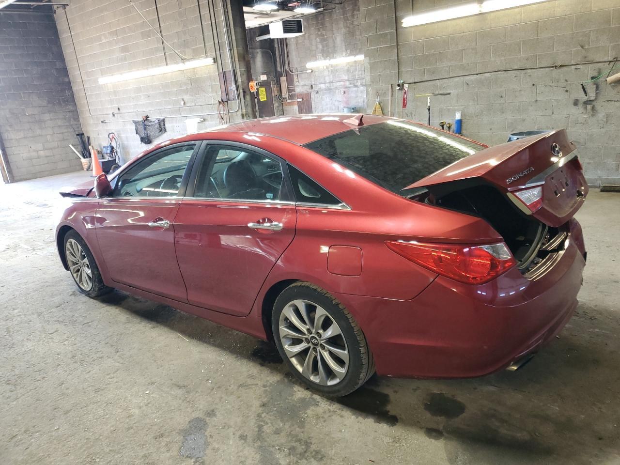 2011 HYUNDAI SONATA SE - Фото 2