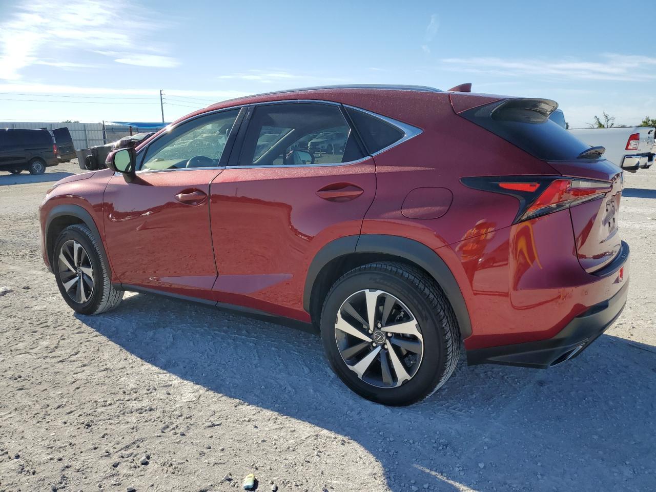 2020 LEXUS NX 300 - Фото 2