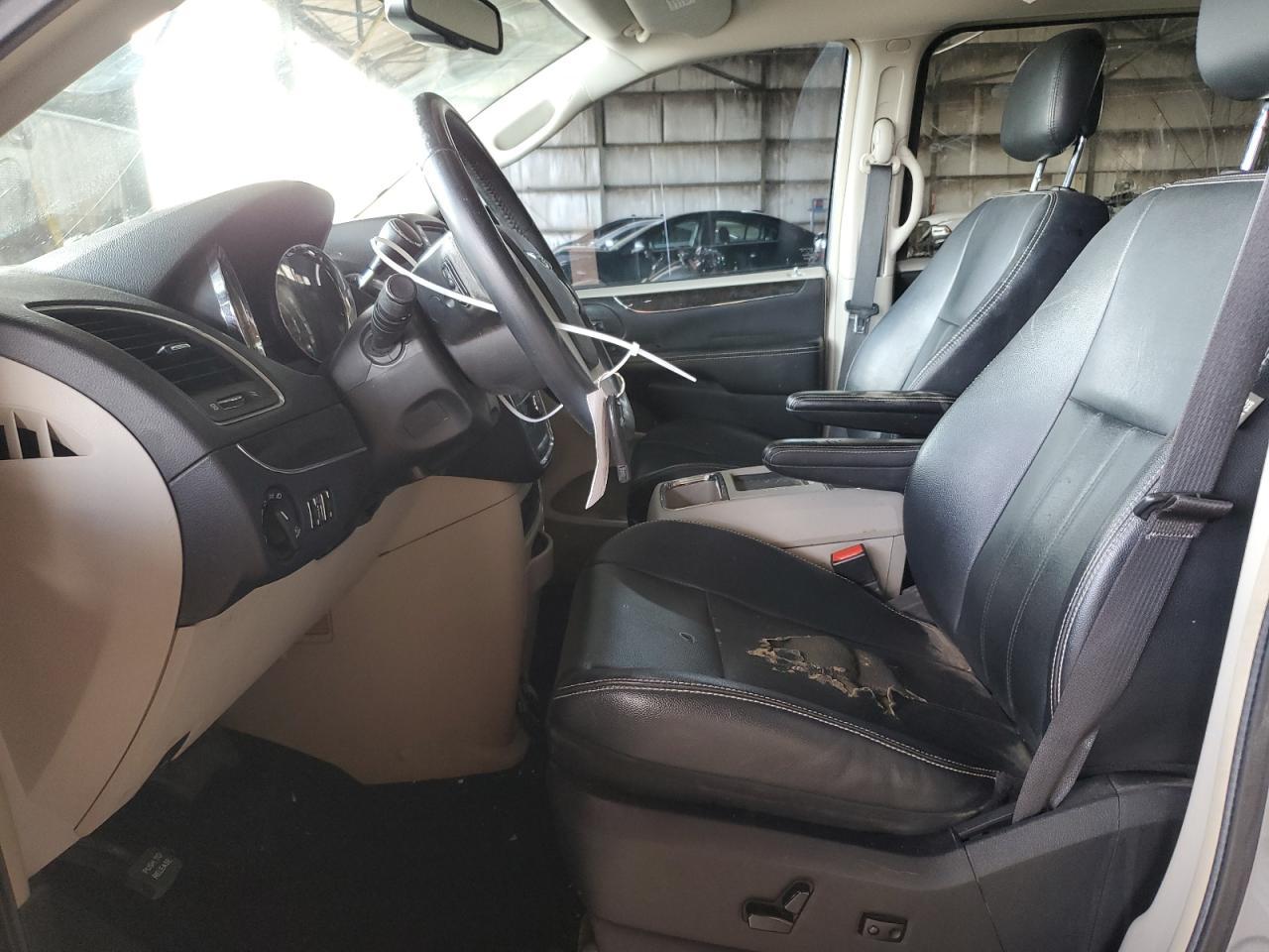2014 CHRYSLER TOWN & COU - Фото 7