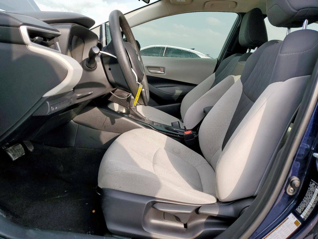 2020 TOYOTA COROLLA LE - Фото 7
