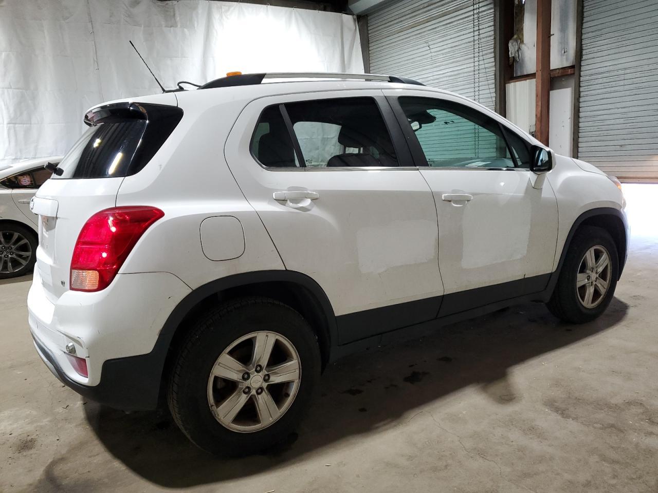 2019 CHEVROLET TRAX 1LT - Фото 3