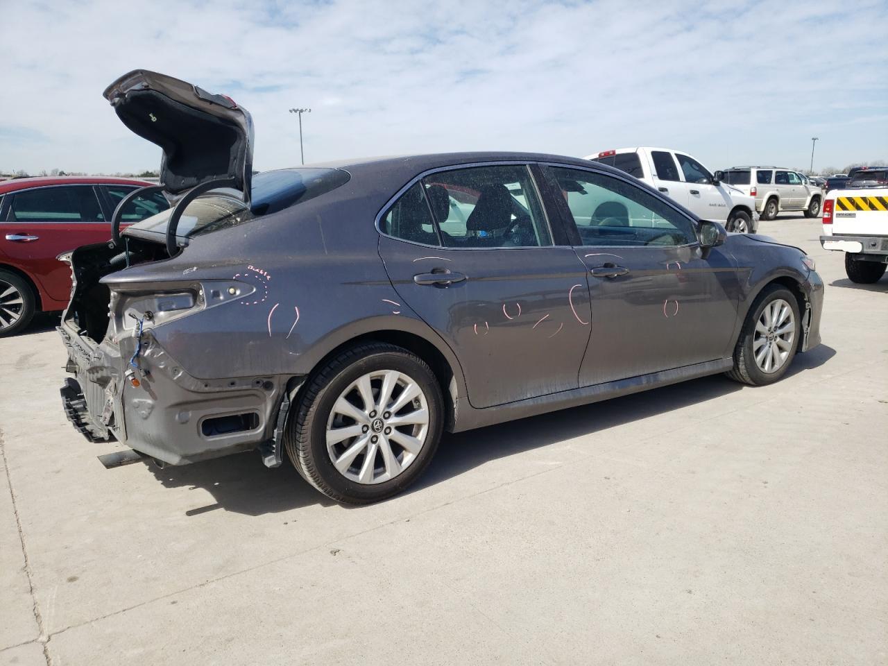 2018 TOYOTA CAMRY L - Фото 3