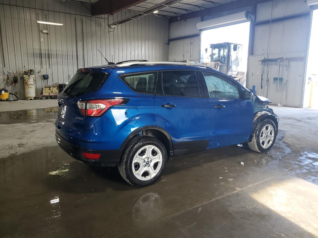 2017 FORD ESCAPE S - Image 3