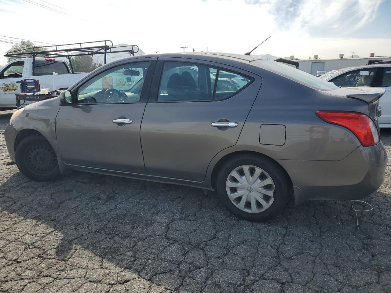 2014 NISSAN VERSA S - Фото 2