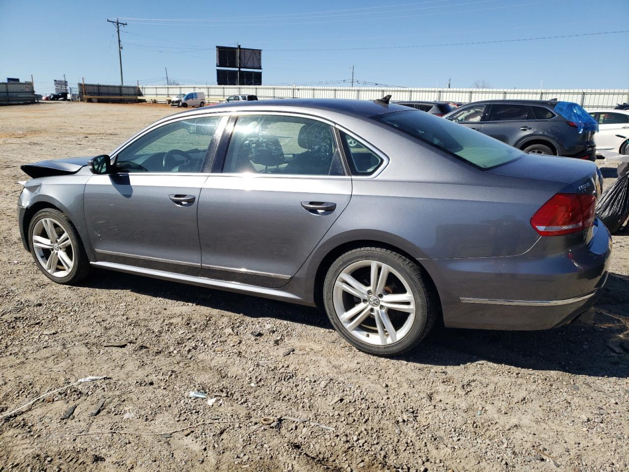 2014 VOLKSWAGEN PASSAT SEL - Фото 2