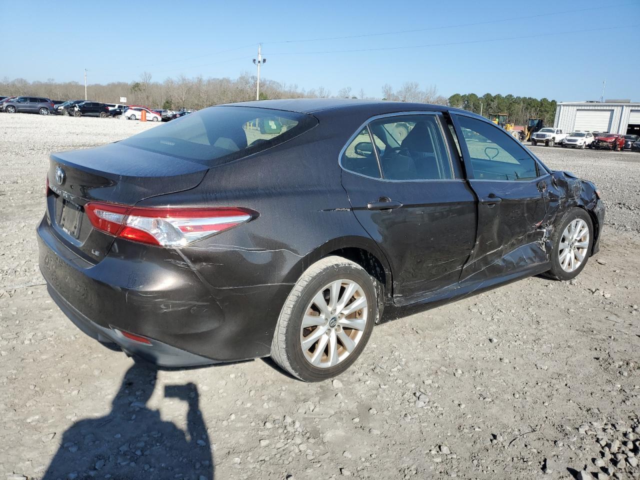 2018 TOYOTA CAMRY L - Фото 3