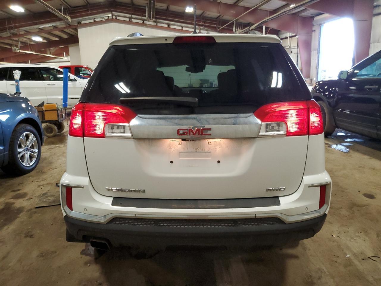 2016 GMC TERRAIN SL - Image 6