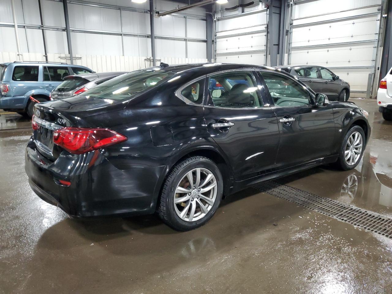 2015 INFINITI Q70 3.7 - Image 3