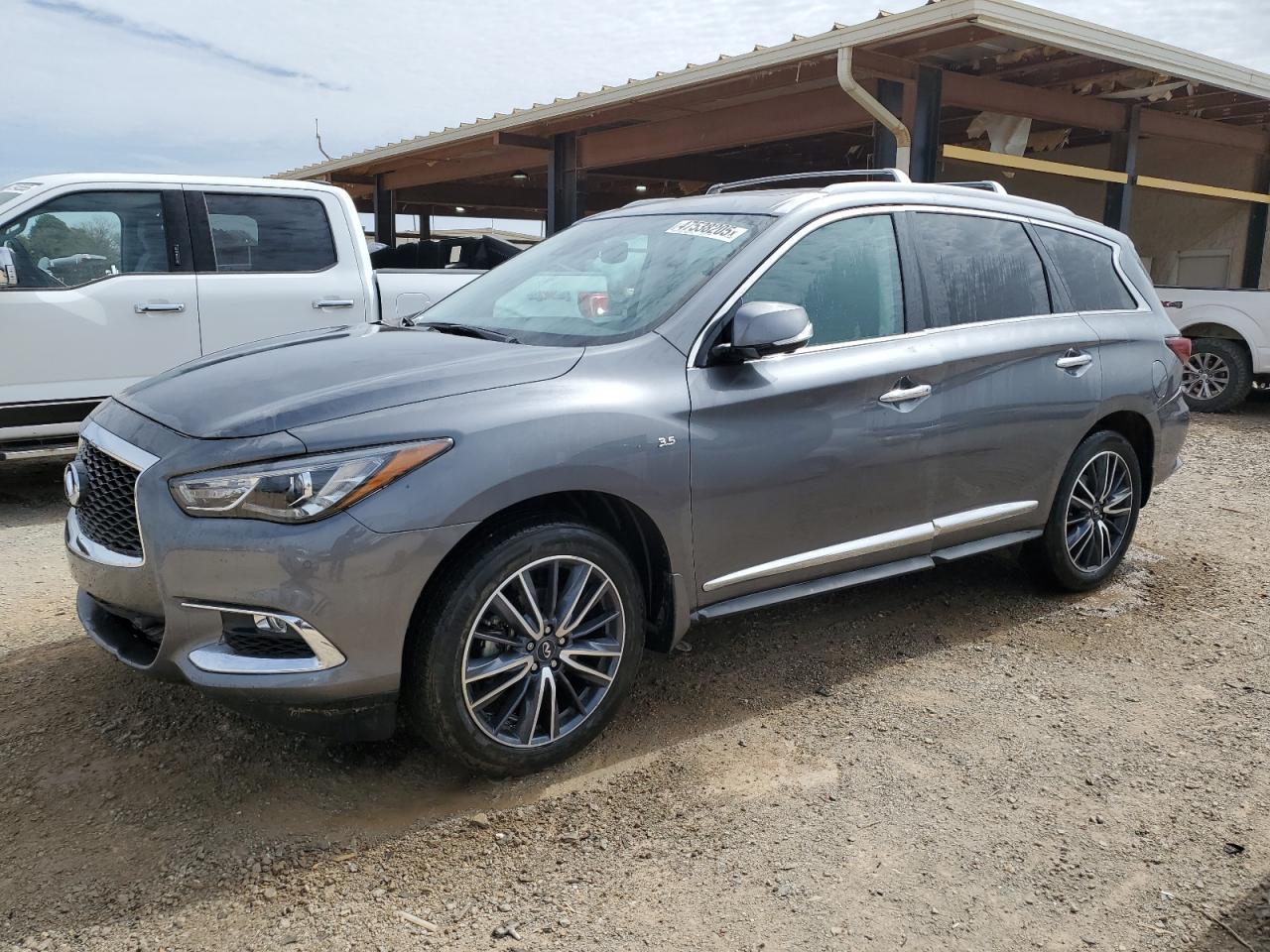 2019 INFINITI QX60 LUXE