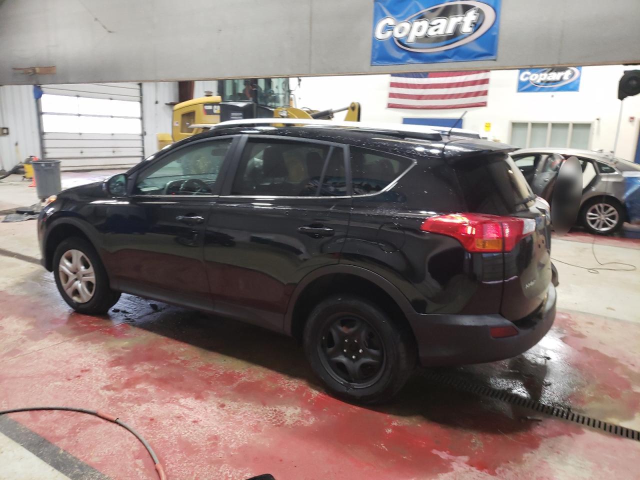 2014 TOYOTA RAV4 LE - Image 2
