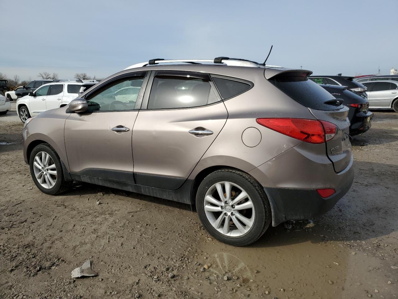 2012 HYUNDAI TUCSON GLS - Image 2
