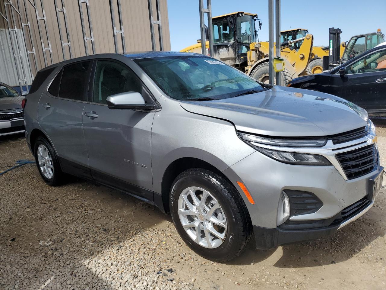 2024 CHEVROLET EQUINOX LT - Фото 4