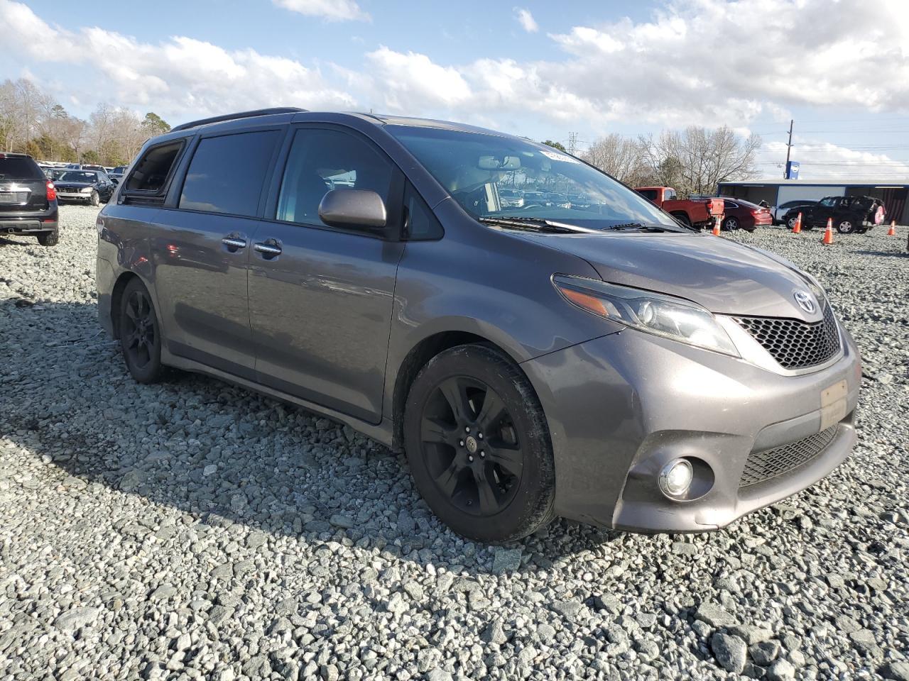 2015 TOYOTA SIENNA SPO - Фото 4