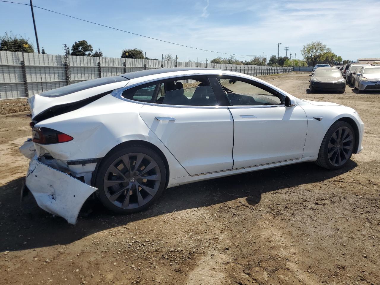 2020 TESLA MODEL S - Фото 3