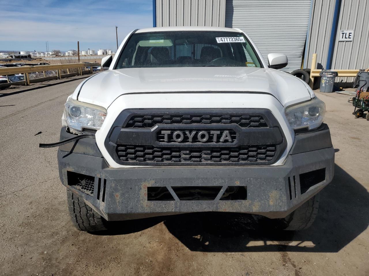 2017 TOYOTA TACOMA DOU - Фото 5