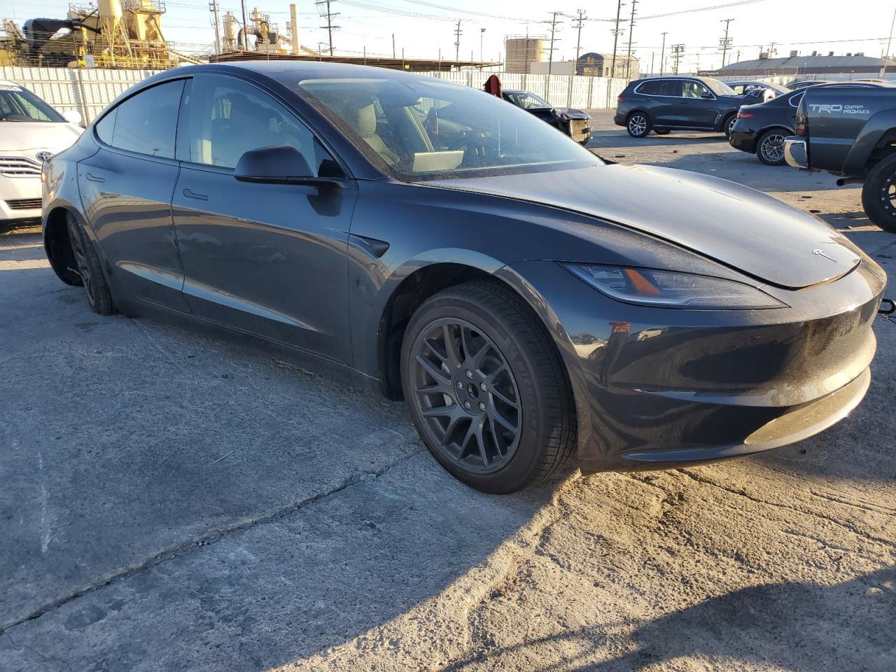 2024 TESLA MODEL 3 - Фото 4