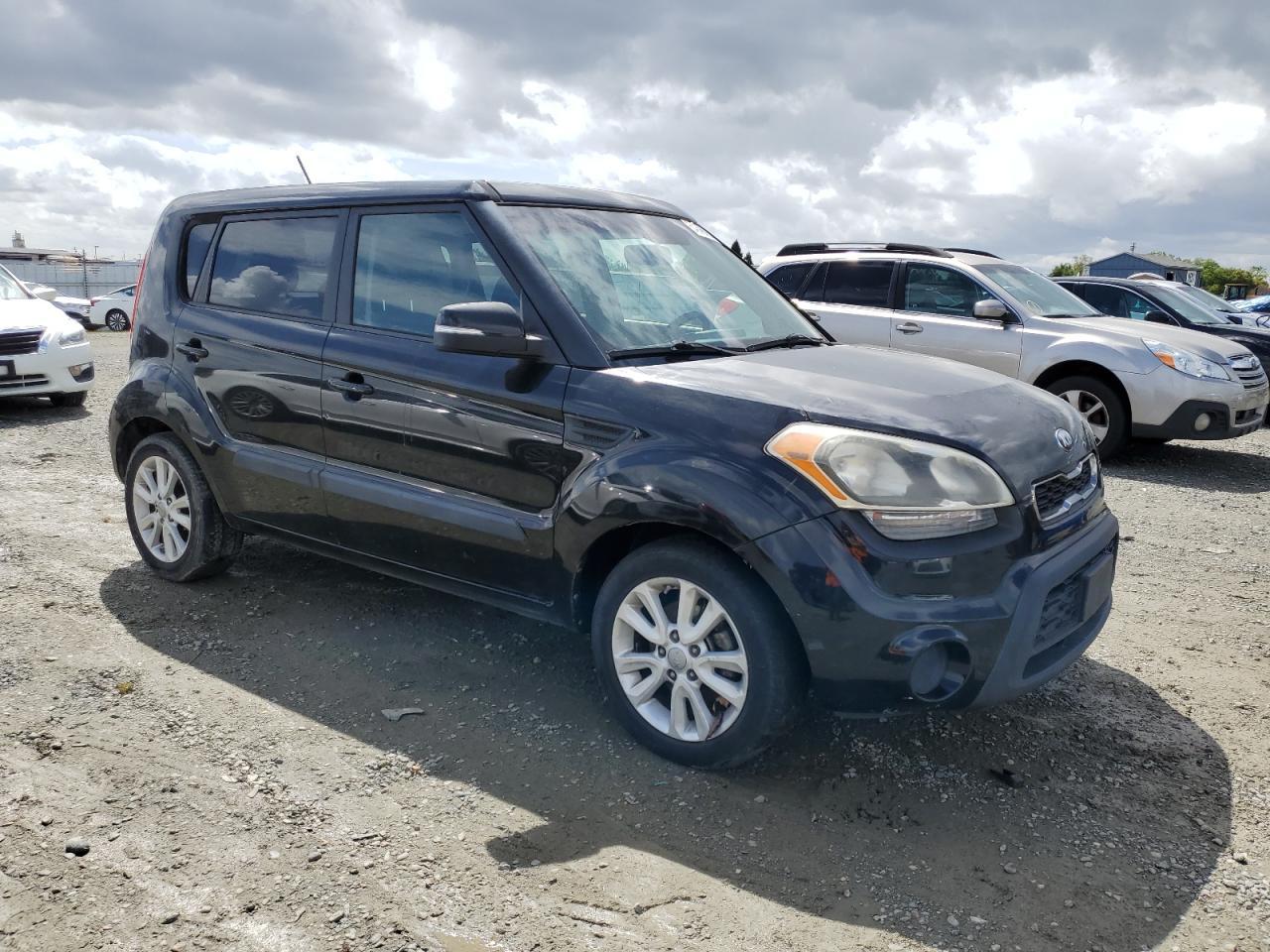 2013 KIA SOUL + - Image 4