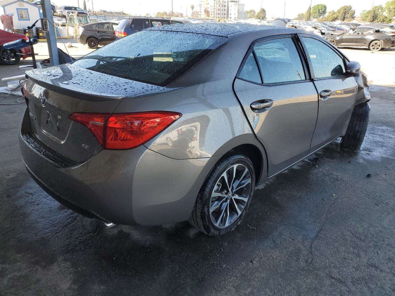 2018 TOYOTA COROLLA L - Image 3