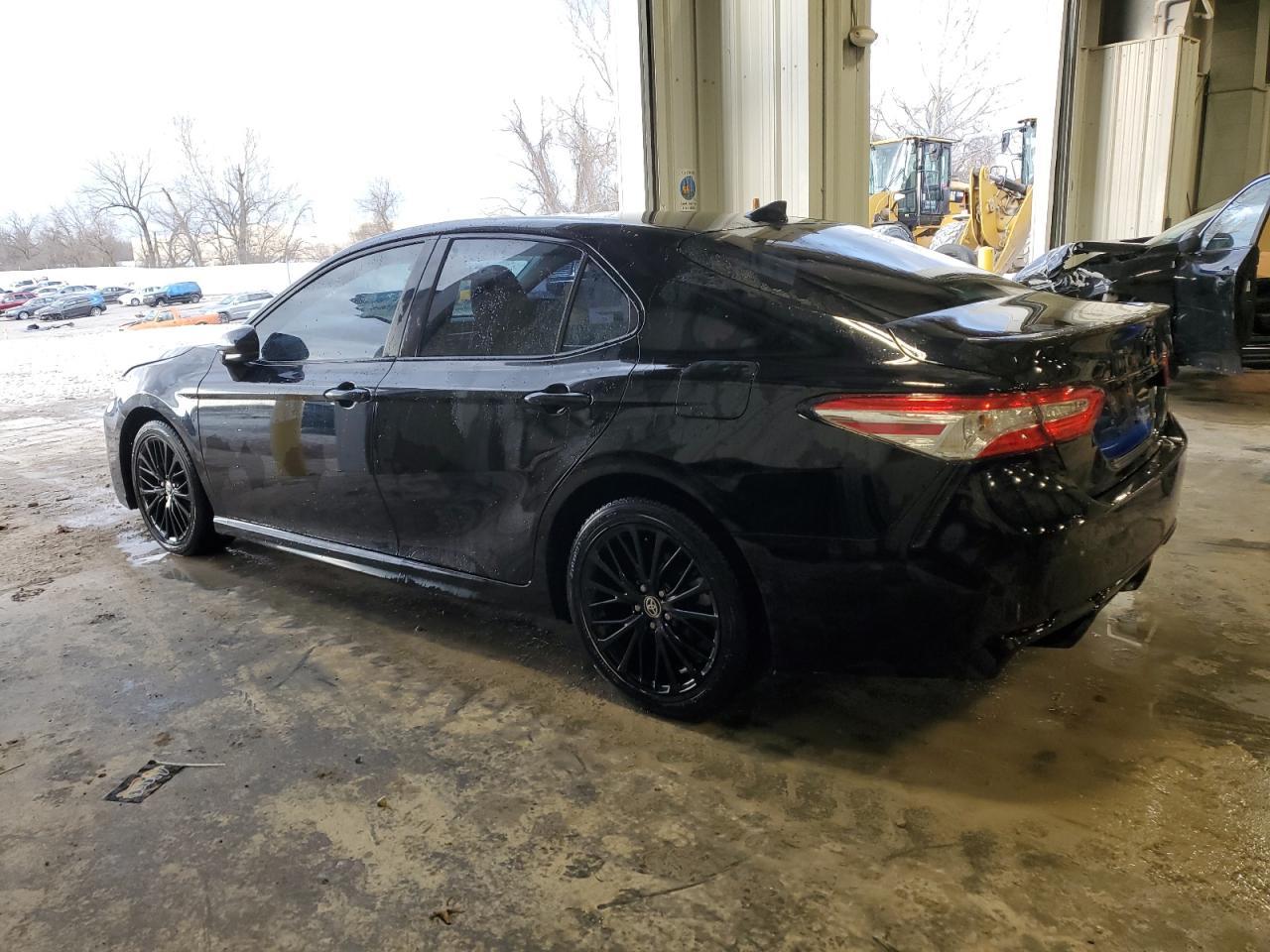 2020 TOYOTA CAMRY SE - Image 2