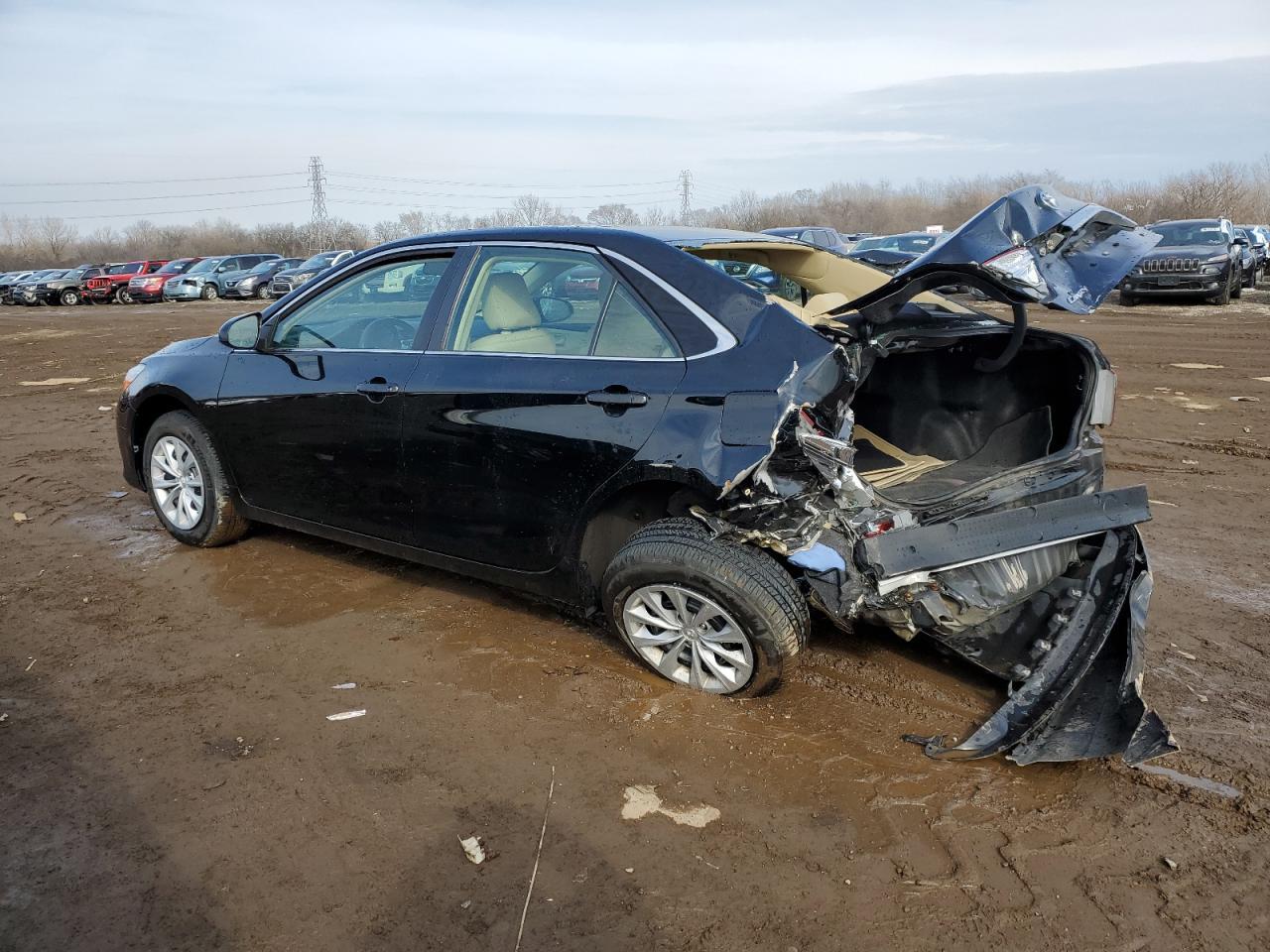2016 TOYOTA CAMRY LE - Image 2