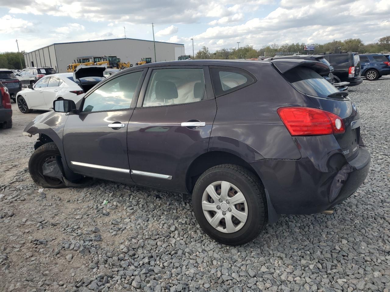 2013 NISSAN ROGUE S - Фото 2