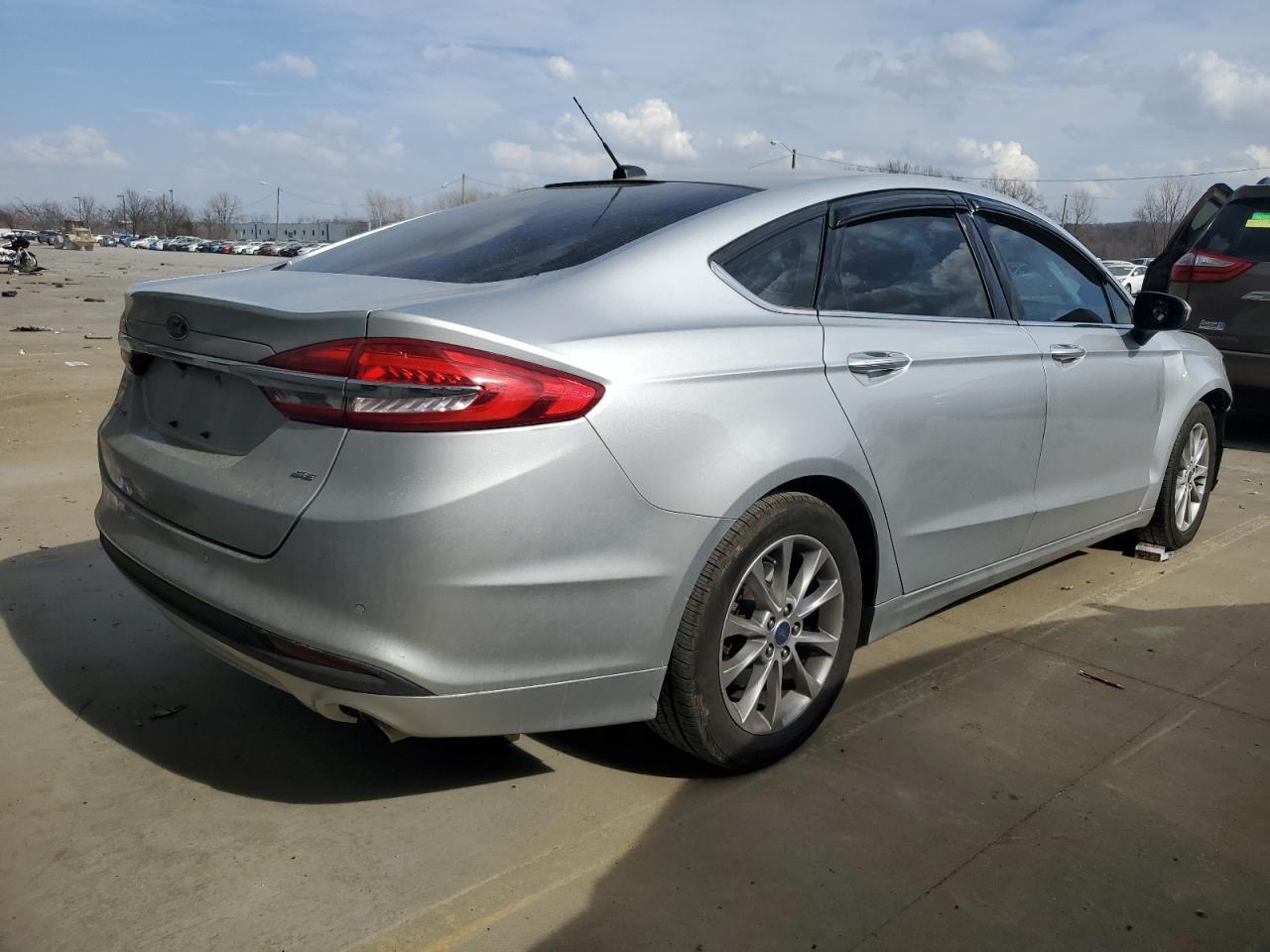 2017 FORD FUSION SE - Фото 3