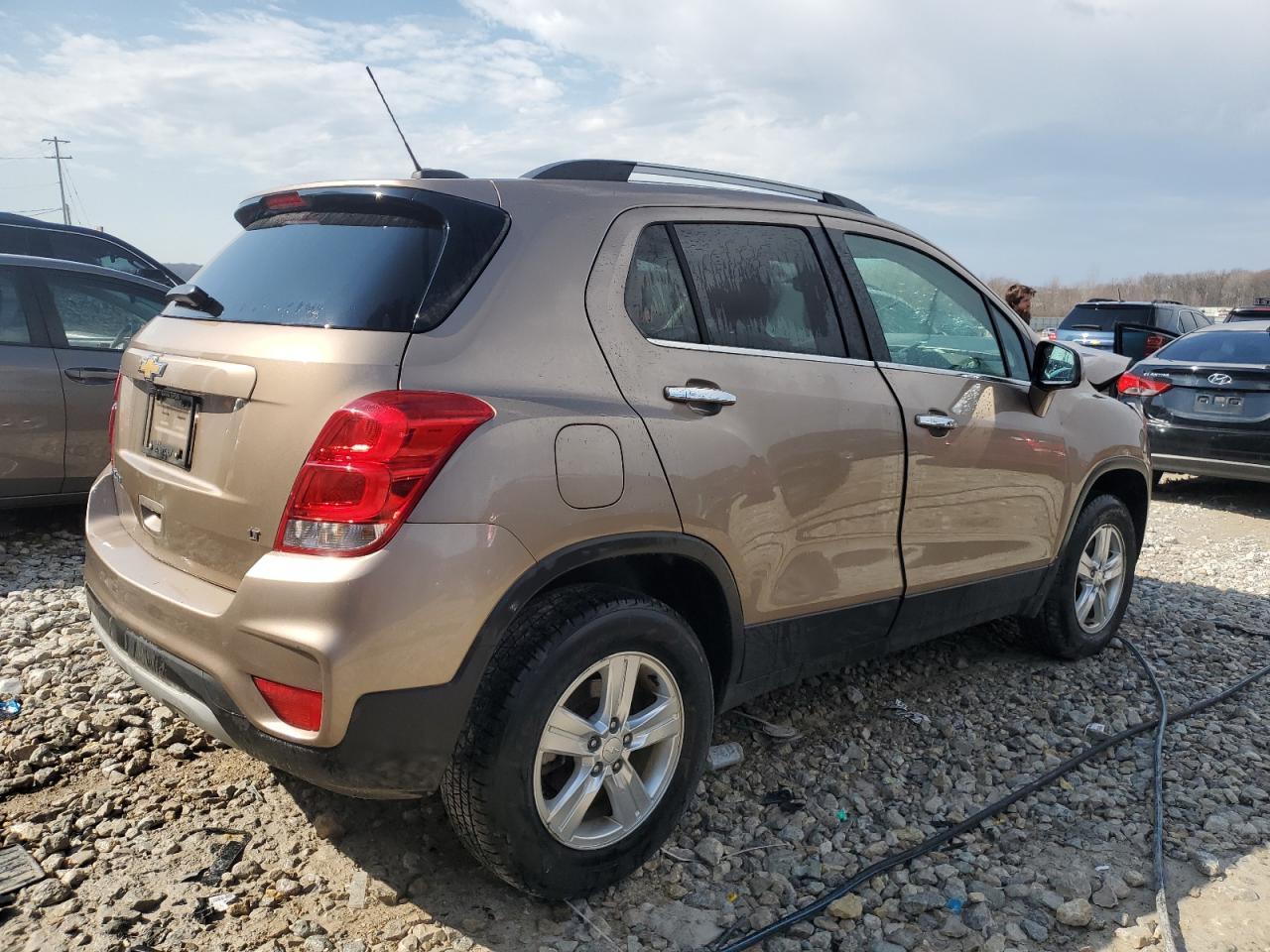 2018 CHEVROLET TRAX 1LT - Фото 3