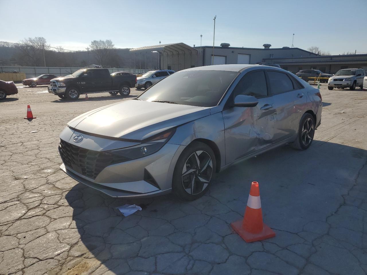 2023 HYUNDAI ELANTRA SE