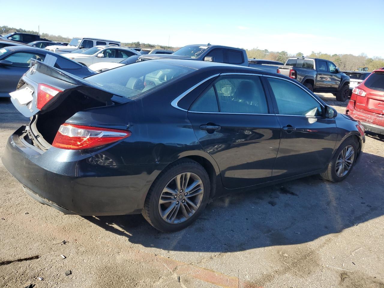2015 TOYOTA CAMRY LE - Image 3