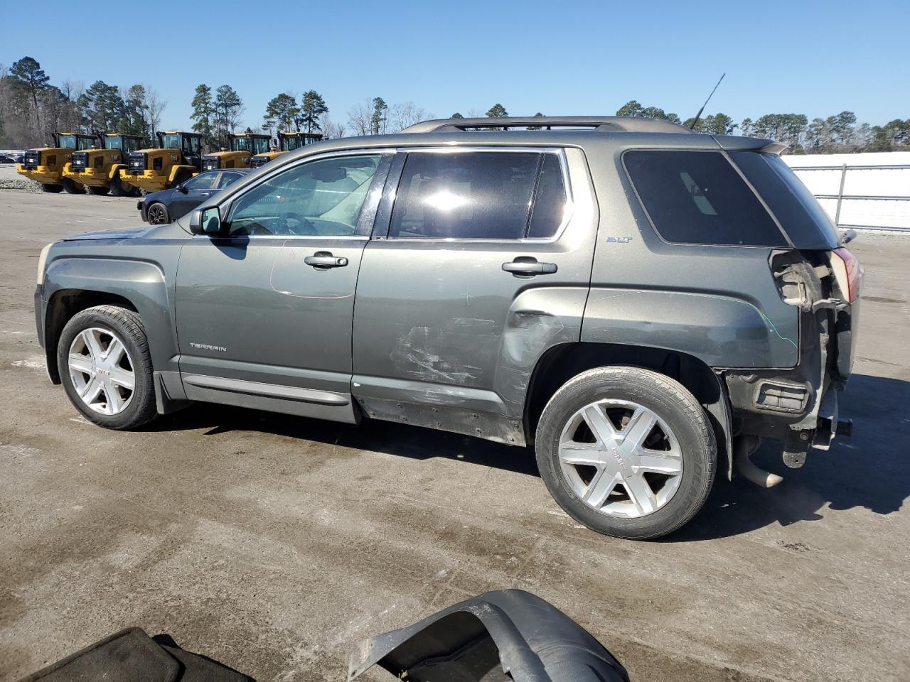 2012 GMC TERRAIN SL - Image 2