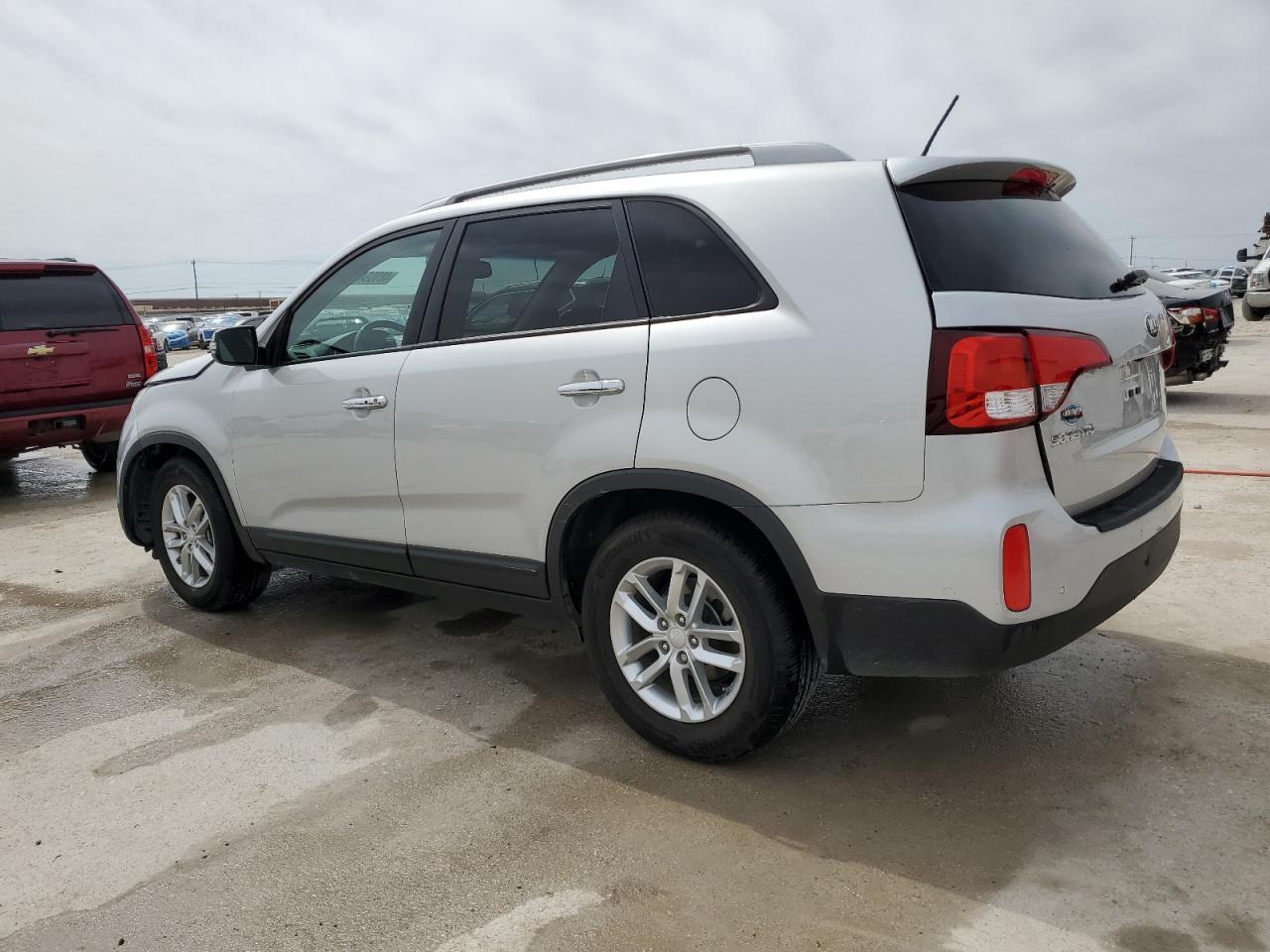 2014 KIA SORENTO LX - Image 2