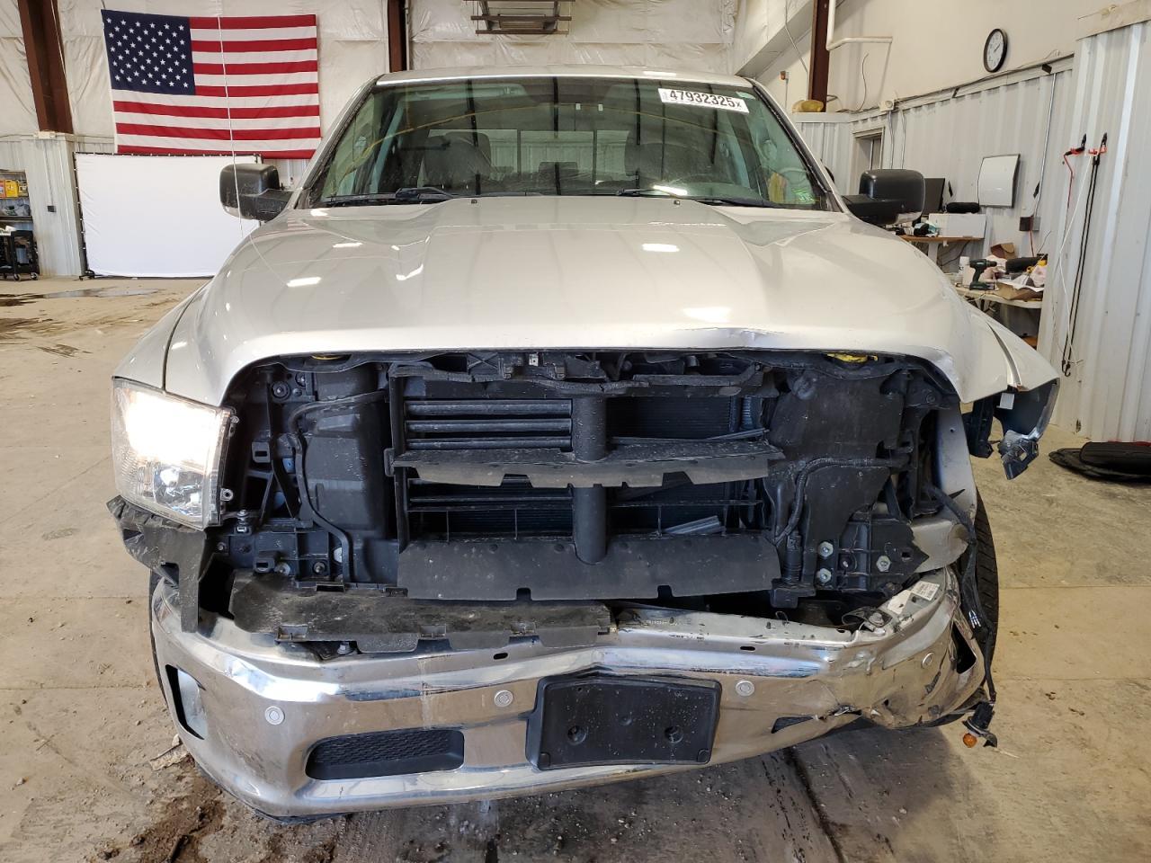 2017 RAM 1500 SLT - Image 5