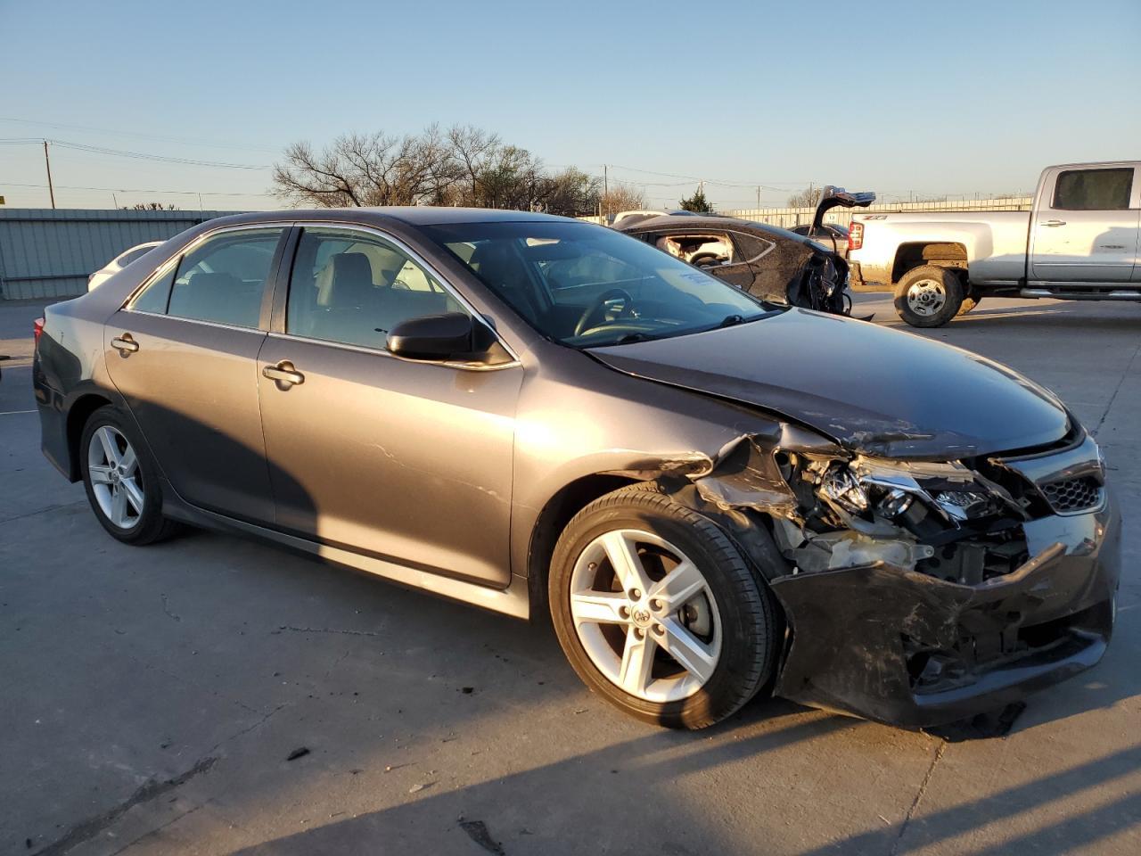 2013 TOYOTA CAMRY L - Фото 4