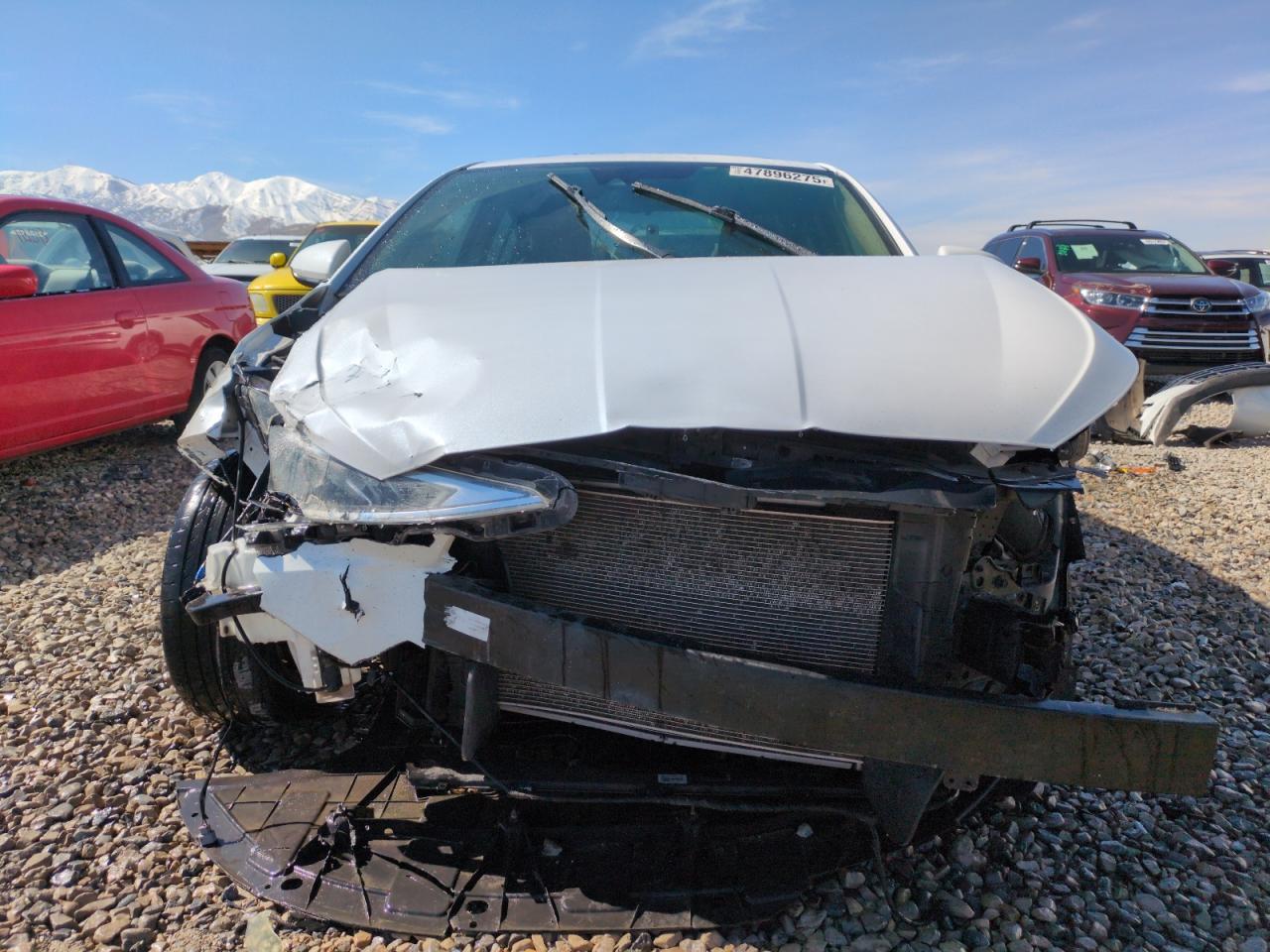 2019 HYUNDAI ELANTRA SE - Фото 5