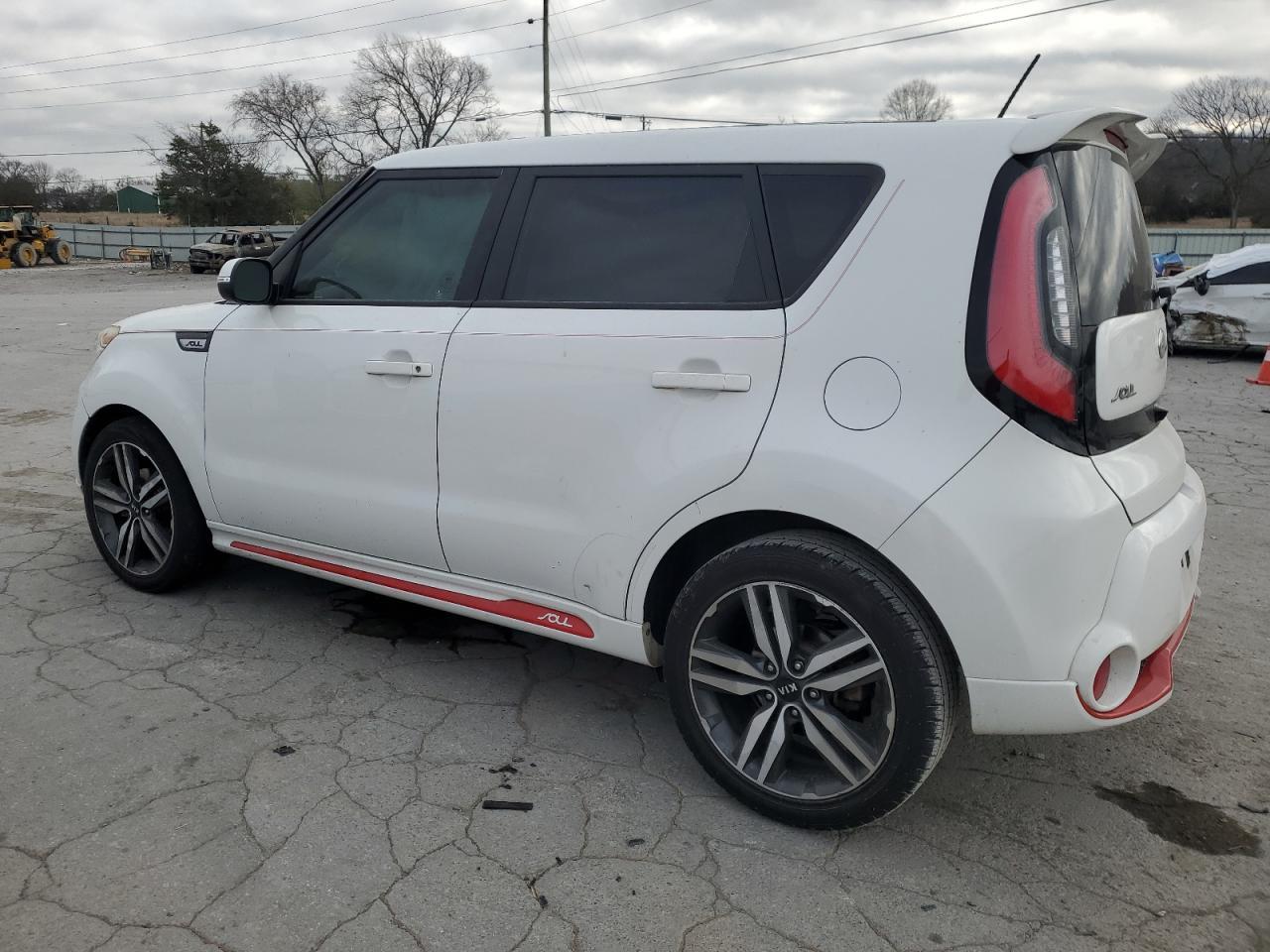 2014 KIA SOUL + - Image 2