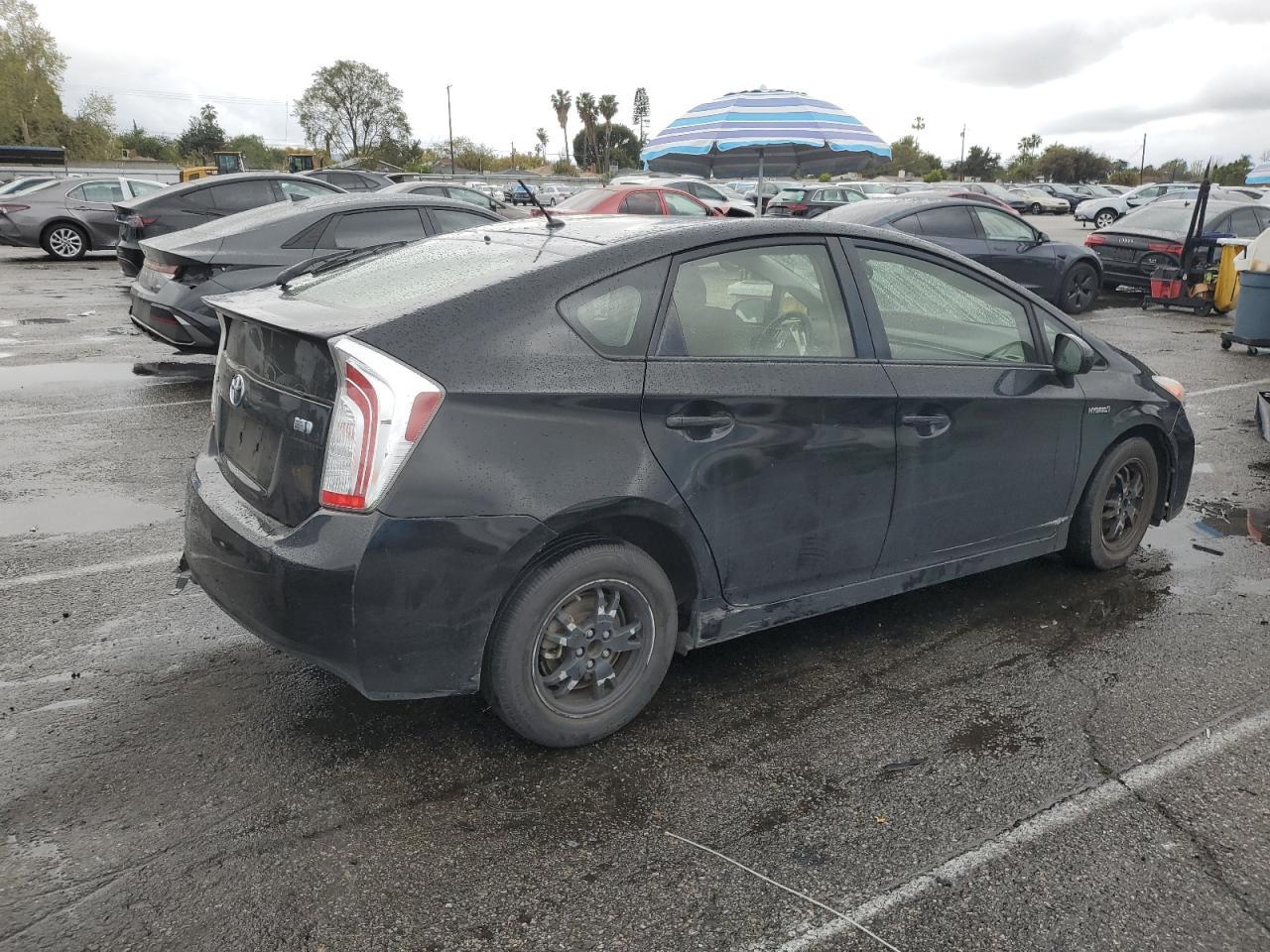 2015 TOYOTA PRIUS - Image 3