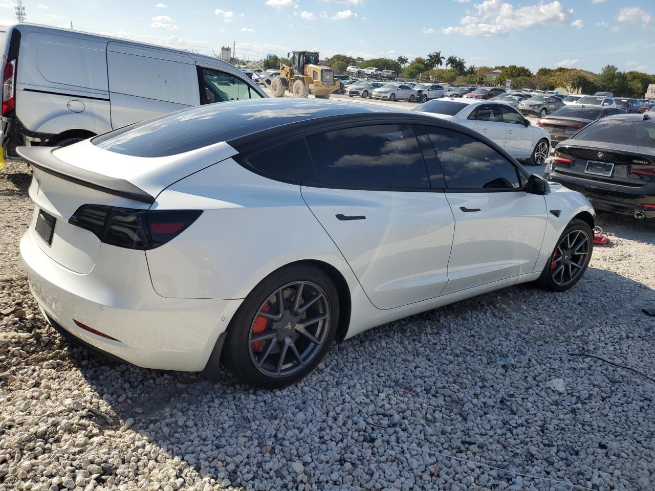 2021 TESLA MODEL 3 - Фото 3