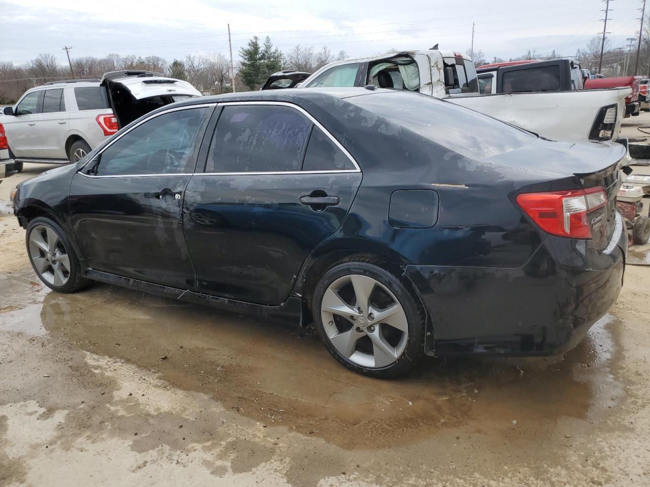 2014 TOYOTA CAMRY L - Image 2