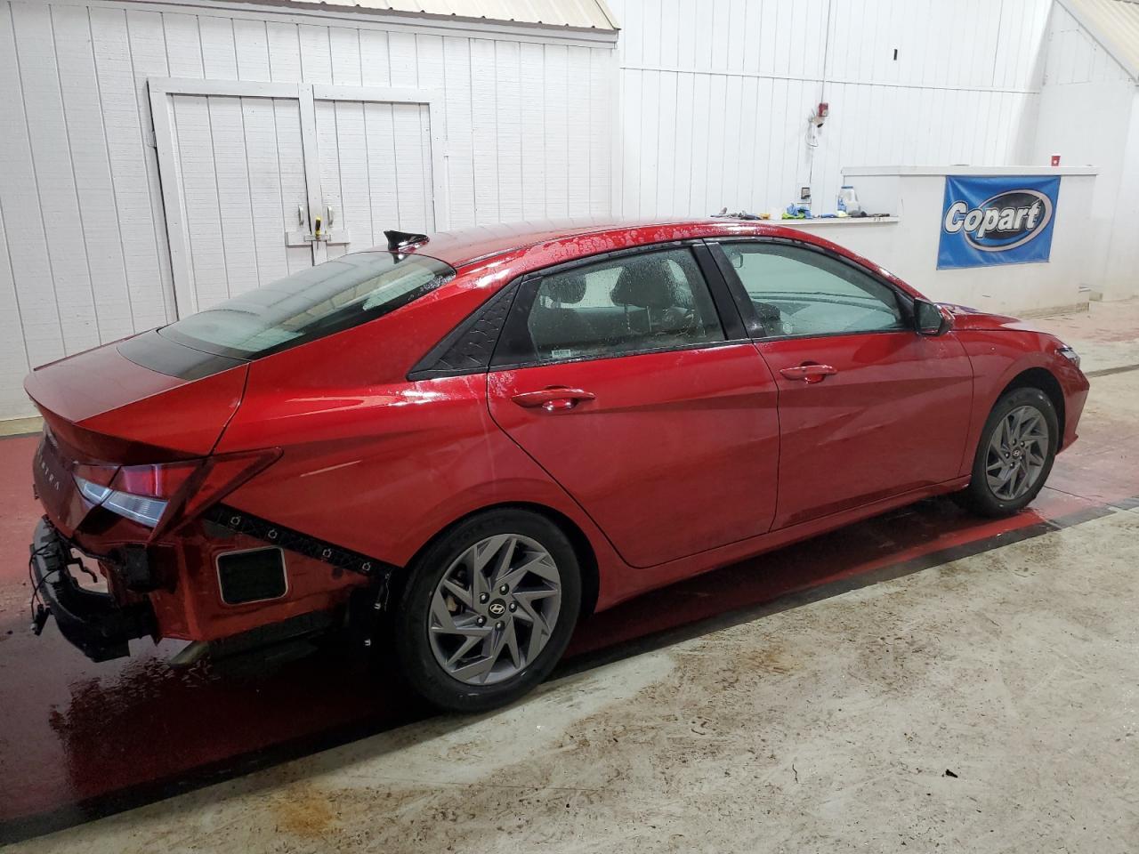2024 HYUNDAI ELANTRA SE - Image 3