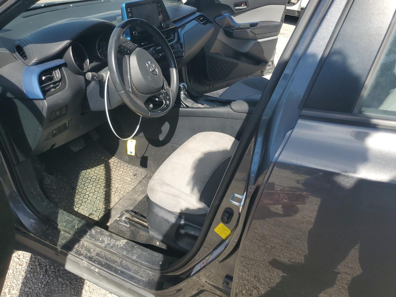 2019 TOYOTA C-HR XLE - Image 7
