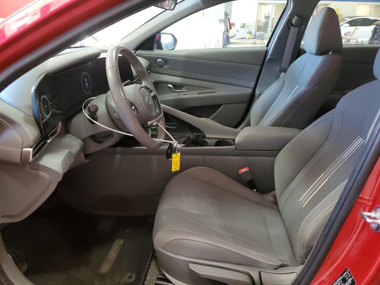 2023 HYUNDAI ELANTRA SE - Фото 7