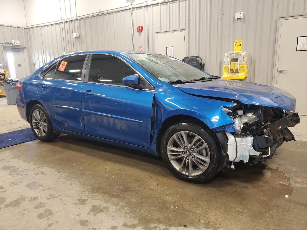2017 TOYOTA CAMRY LE - Фото 4