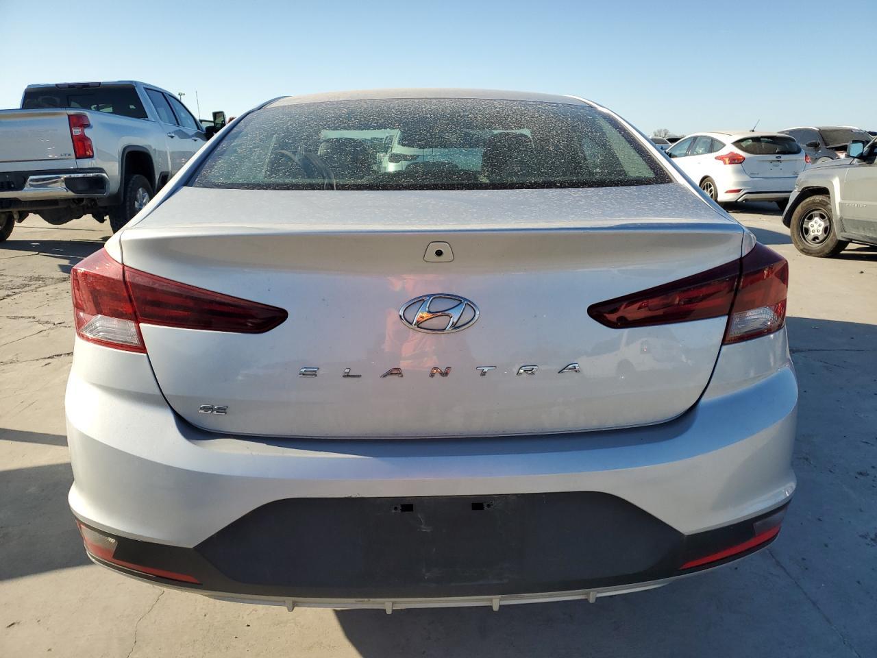2019 HYUNDAI ELANTRA SE - Фото 6