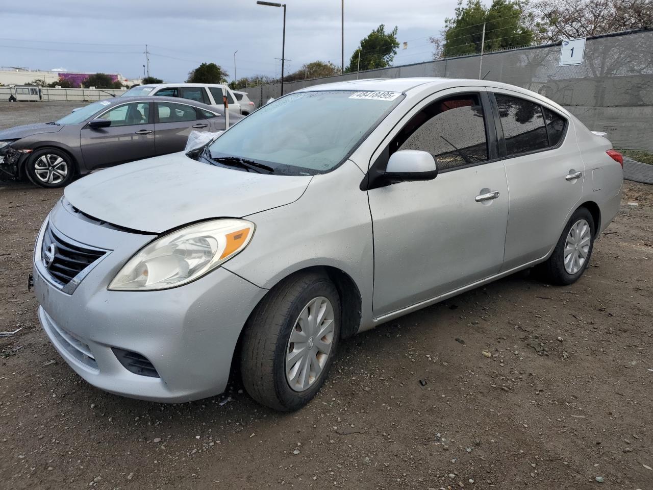 2014 NISSAN VERSA S