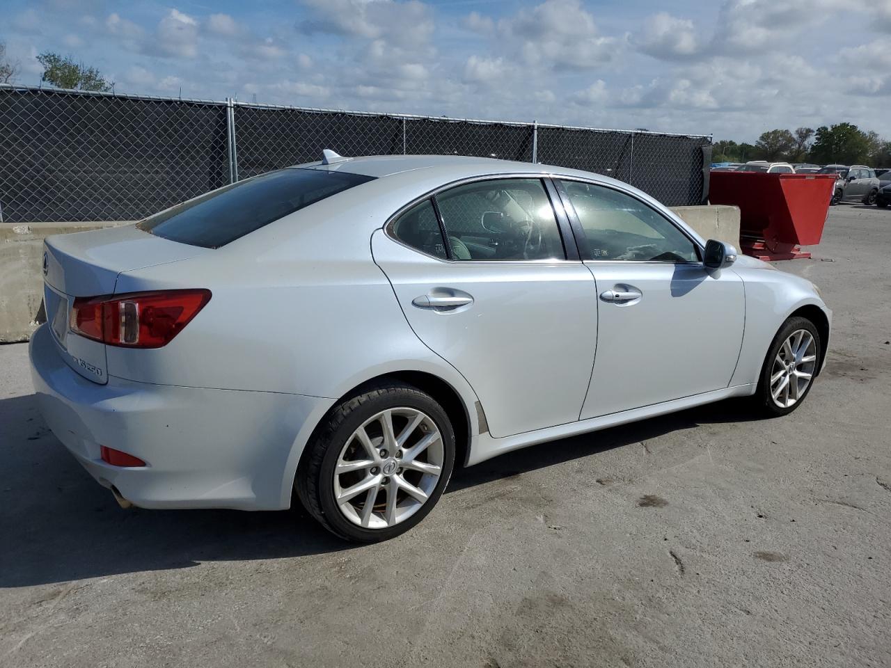 2011 LEXUS IS 250 - Фото 3