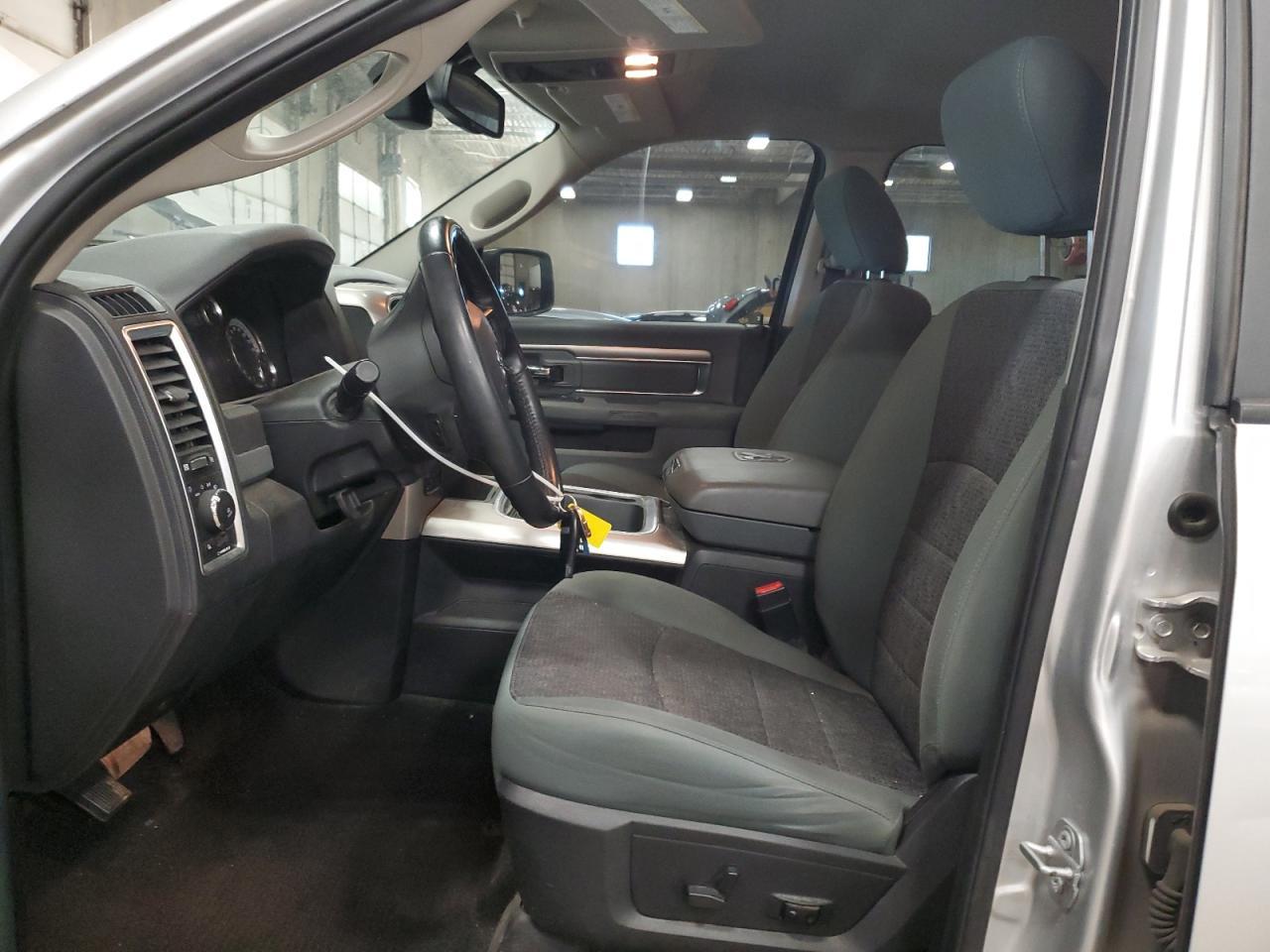 2017 RAM 1500 SLT - Image 7