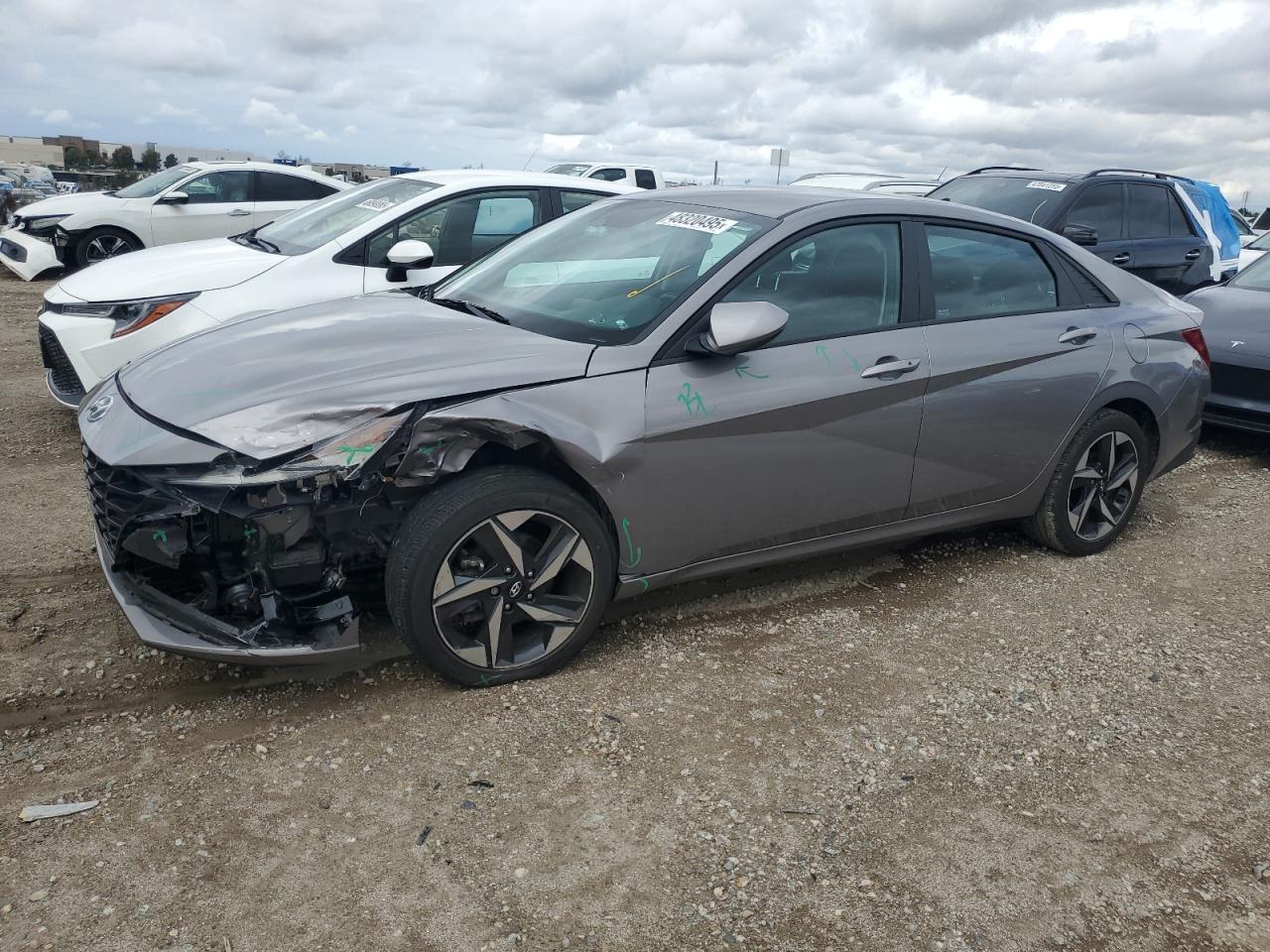 2023 HYUNDAI ELANTRA SE