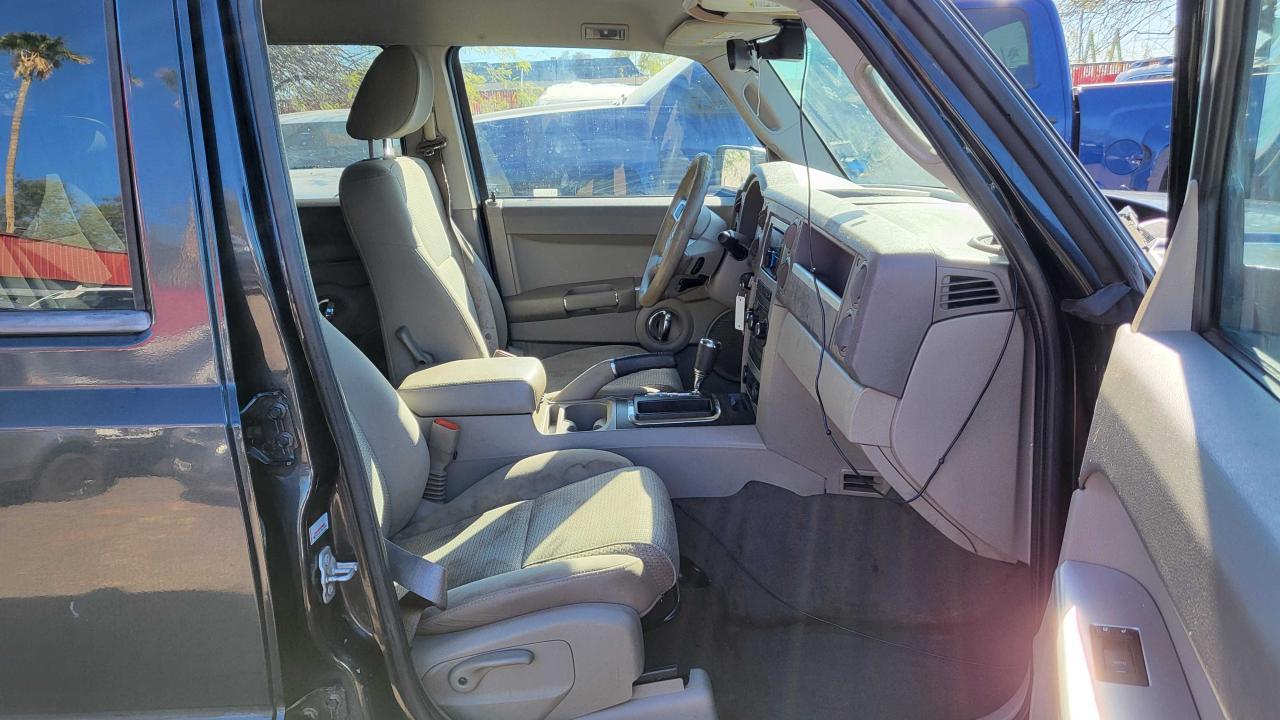 2010 JEEP COMMANDER - Image 5